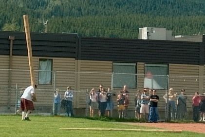 Caber 3 photo Caber_toss-2004_highland_games_zps0f719672.jpg