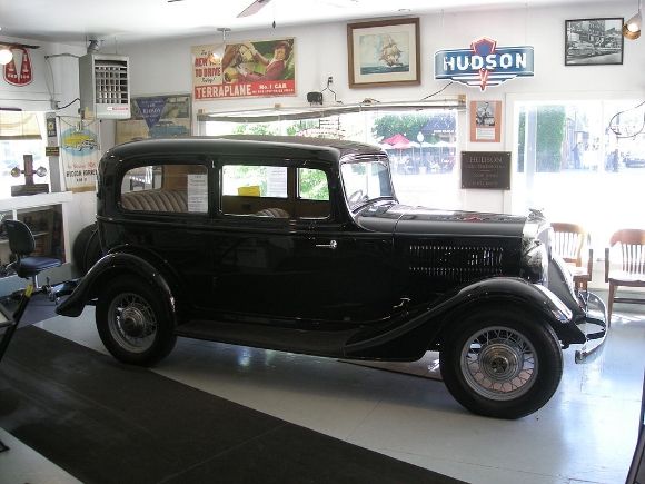  photo 1024px-Ypsilanti_Automotive_Heritage_Museum_August_2013_28_1933_Terraplane_K_zps991a9c39.jpg