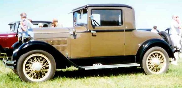  photo Essex_Super_Six_Coupe_1929_zpsbc68e575.jpg