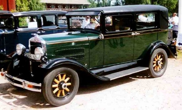  photo Essex_Super_Six_Model_E_4-Door_Sedan_1931_zps3748d9ea.jpg