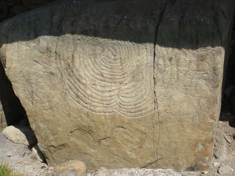 Knowth art