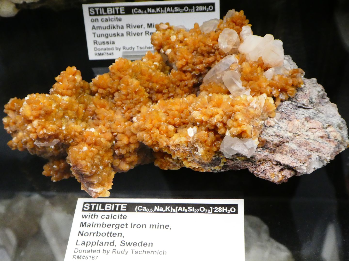 Northwest Mineral Gallery: Some international minerals (photo diary)